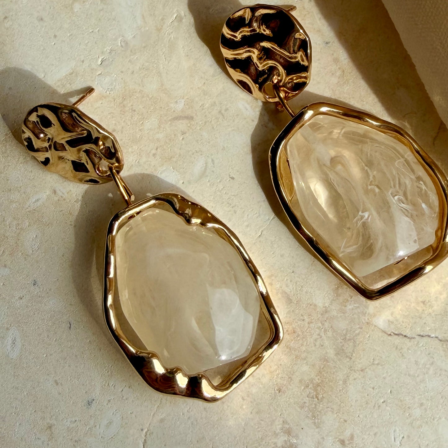 Frosted Resin Drop Earrings S925 Hammered Gold Disc