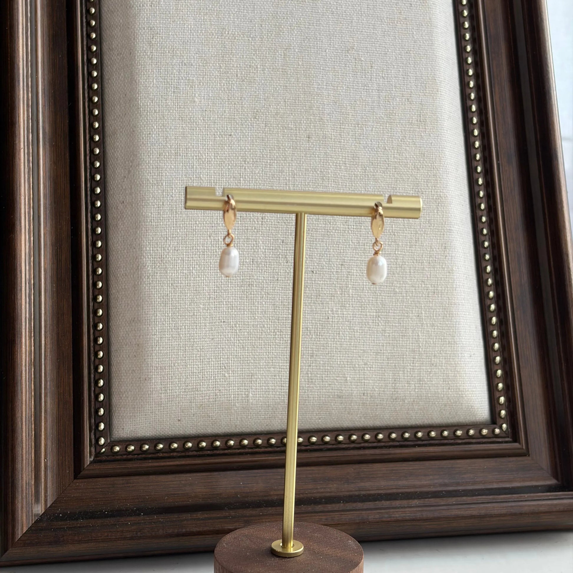 Freshwater Pearl Leaf Drop Earrings 14K Gold S925 — close-up of pearl and post detail