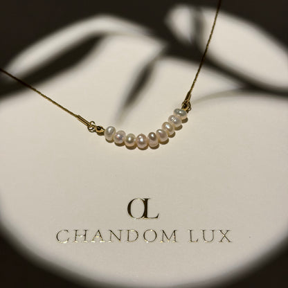Freshwater Pearl Bar Necklace Stainless Steel Gold — detail of freshwater pearl