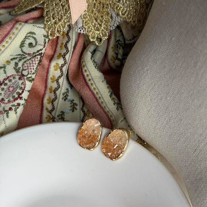 Amber Druzy Crystal Oval Stud Earrings S925 Gold — close-up of pearl and post detail