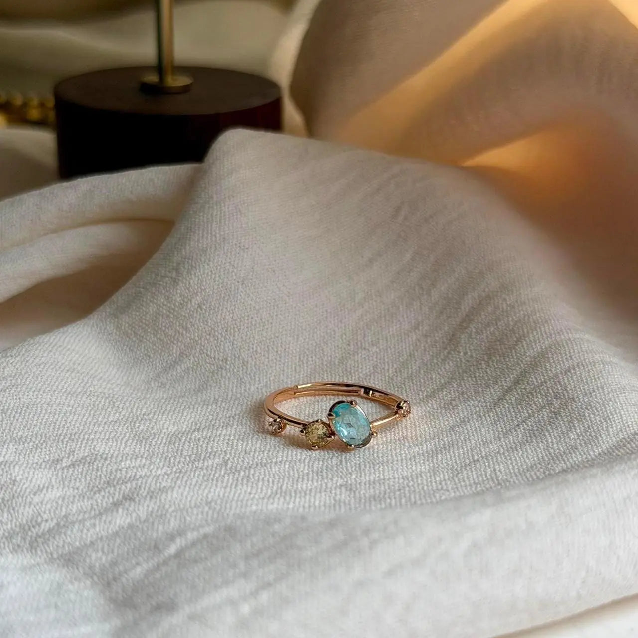 Minimalist Blue Stone Cluster Ring S925 Gold Plated — side profile showing band width