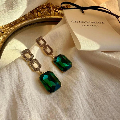 Emerald Green Crystal Pavé Link Drop Earrings S925 — close-up of pearl and post detail