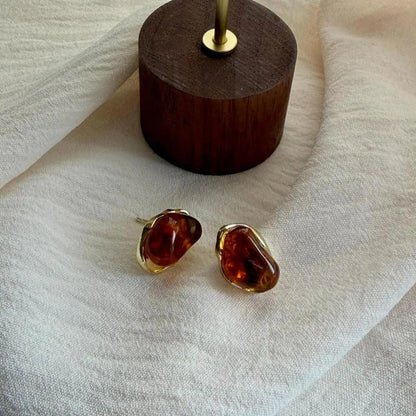 Organic Amber Resin Stud Earrings S925 Gold Wavy — close-up of pearl and post detail