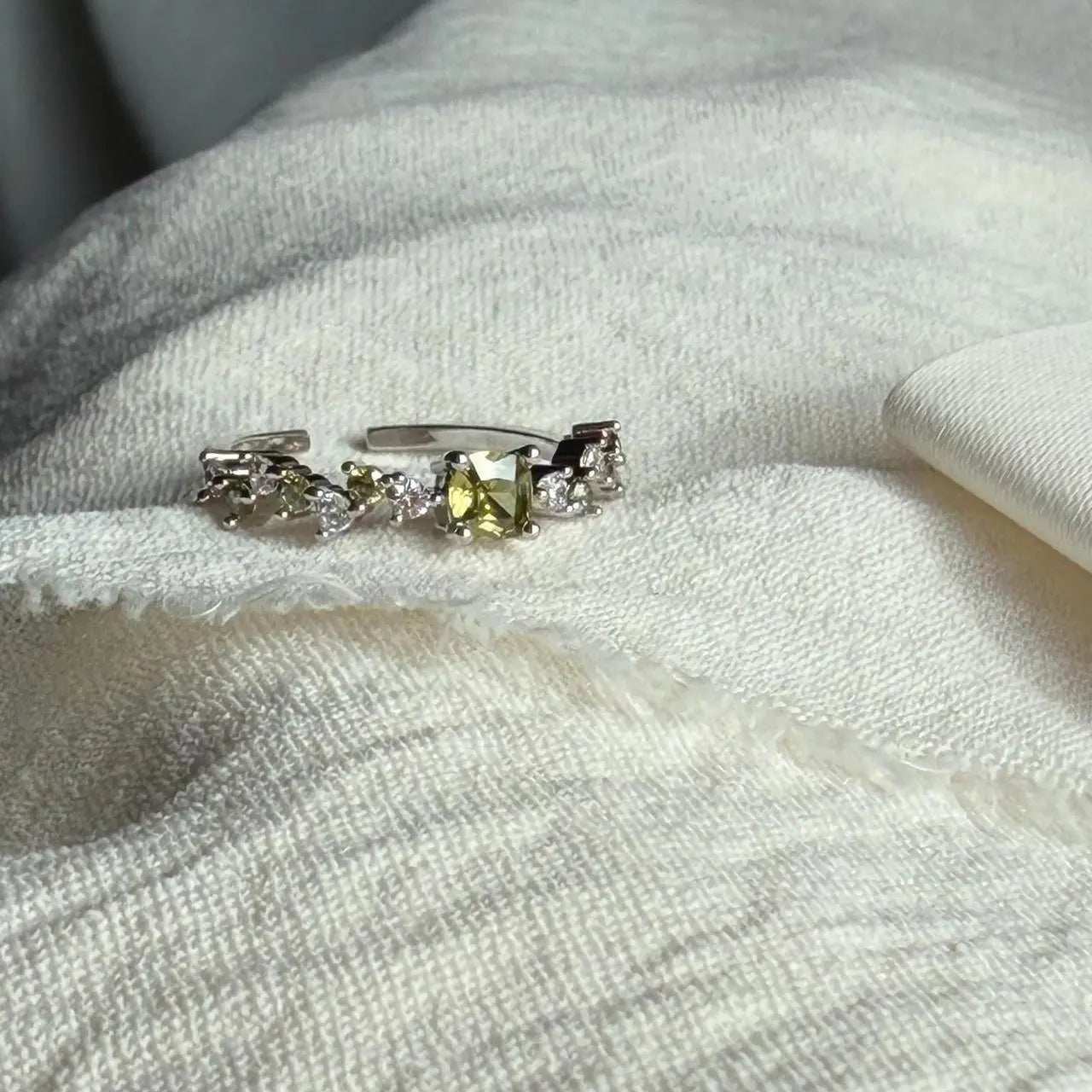 Olive Green Stone Crystal Cluster Ring Silver Open — open-back adjustable detail