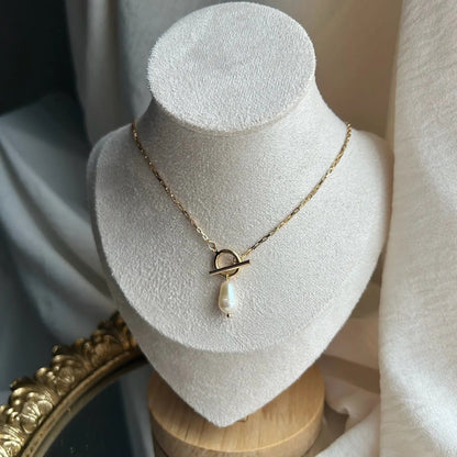 Baroque Freshwater Pearl Toggle Pendant Necklace — pendant close-up detail