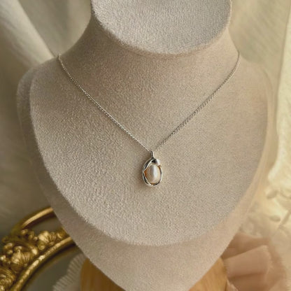 Freshwater Pearl Oval Pendant Necklace Silver Tone